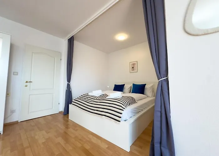 Bright Sunny Studio, Ac, 15min To The Center, Smart Tv